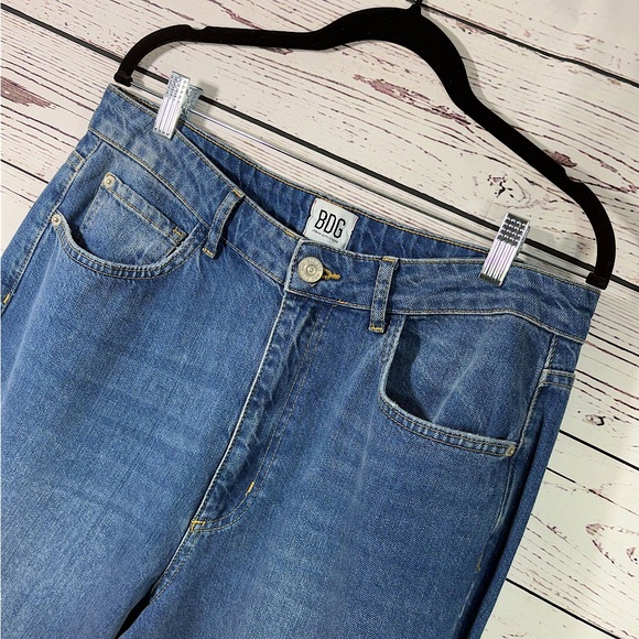 BDG Denim - BDG Urban Outfitters High Rise Wide Leg Denim Jeans in Size 32